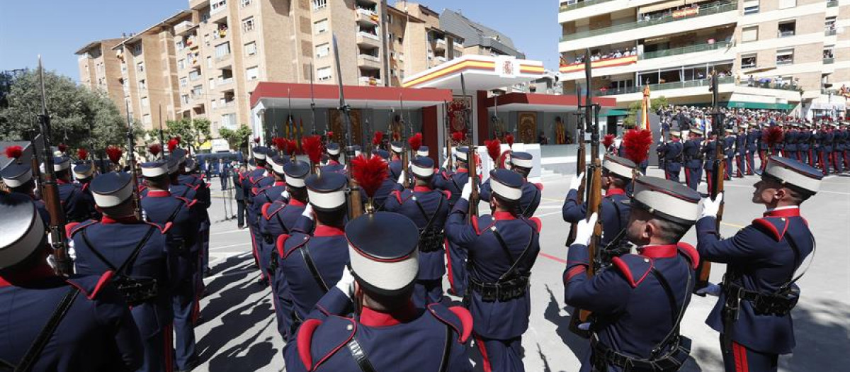 Tribuna del desfile de las Fuerzas Armadas