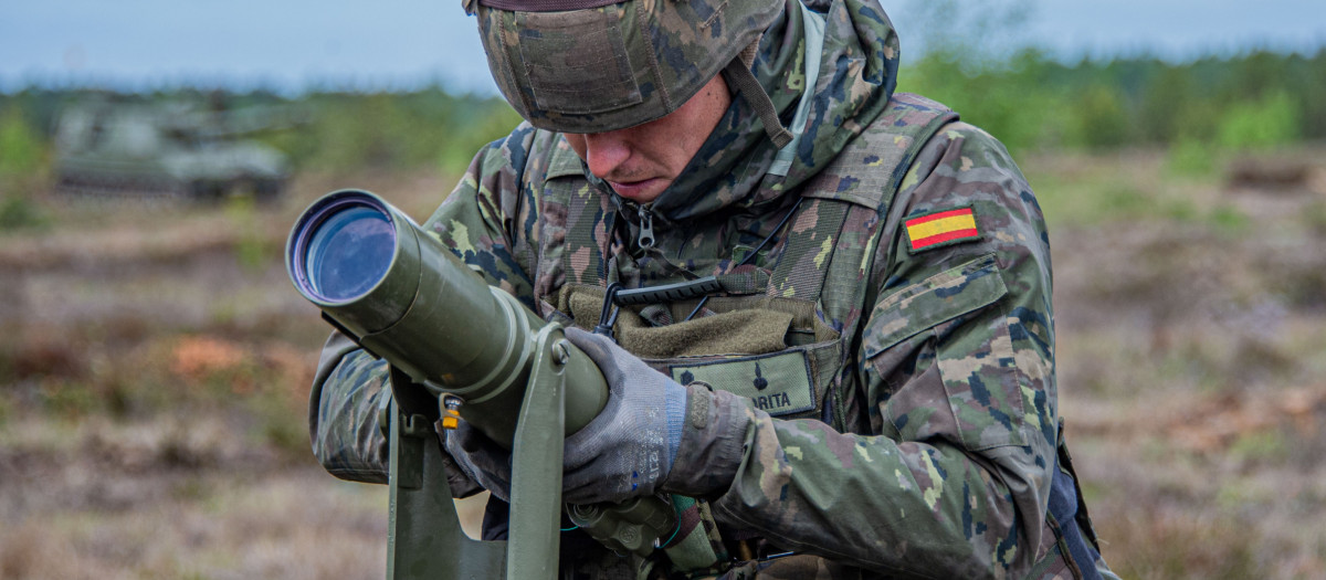 Un militar español durante los ejercicios Summer Shield en Letonia