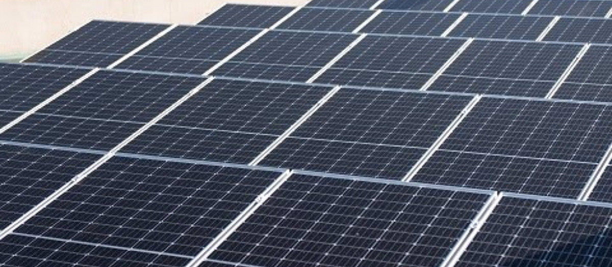 Repsol y Telefónica ven mercado en el autoconsumo fotovoltaico y se lanzan a por él. 

La 'joint venture' de Repsol y Telefónica España para desarrollar el negocio de autoconsumo fotovoltaico, que se denominará Solar360, operará desde este mes de junio, una vez obtenidas las autorizaciones preceptivas para su constitución, informaron ambas compañías.

ECONOMIA
TELEFÓNICA