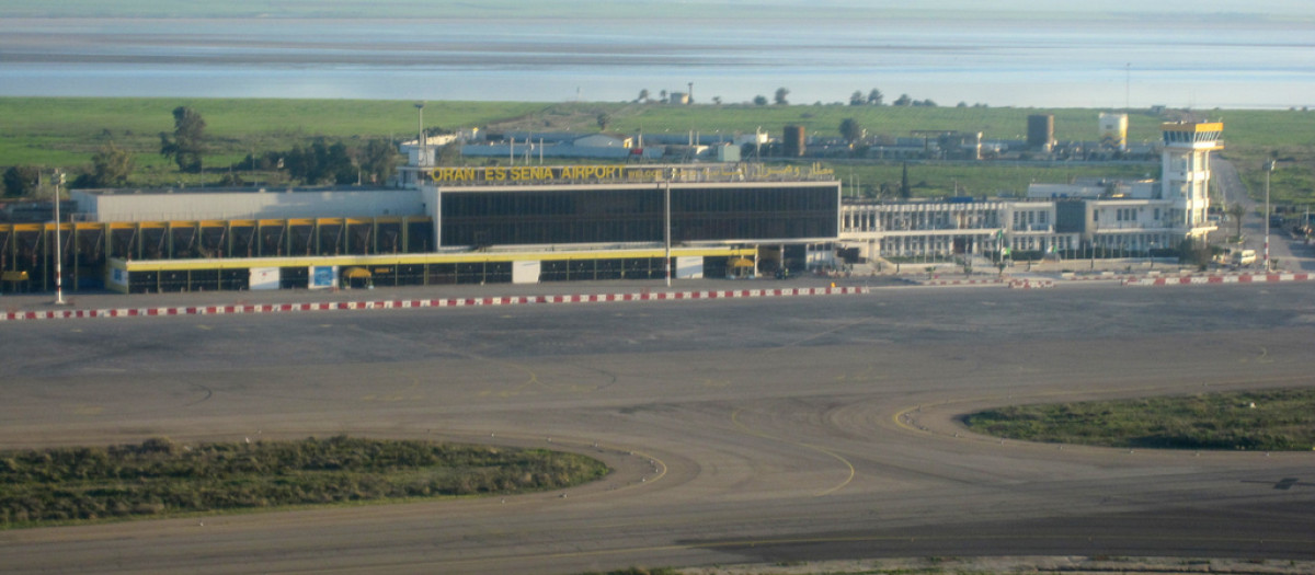 El aeropuerto de Orán, donde han sido retenidos estos periodistas