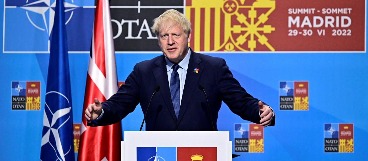 El primer ministro británico Boris Johnson en la cumbre de la OTAN