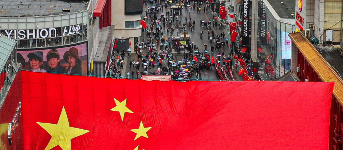 Thousands of citizens attend a flash mob to celebrate the National Day of the People's Republic of China, , Shenyang City, northeast China's Liaoning Province, 1st October 2020.   *** Local Caption *** .