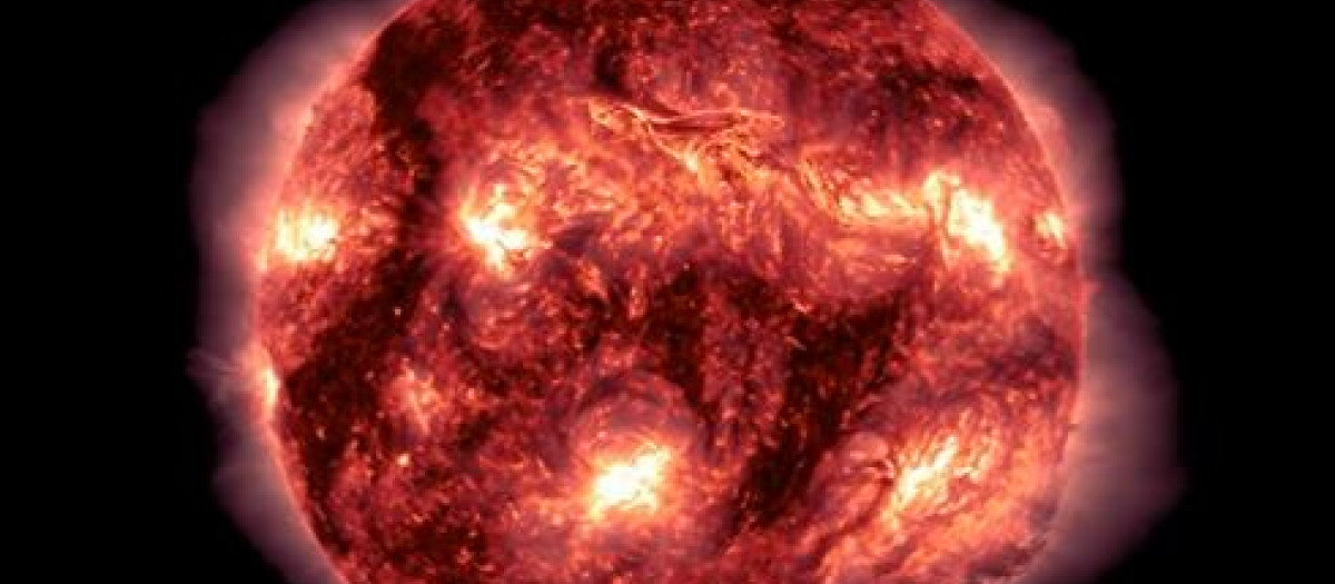 Las tormentas solares, cuando son muy intensas, pueden afectar a los satélites que controlan señales de radio y GPS