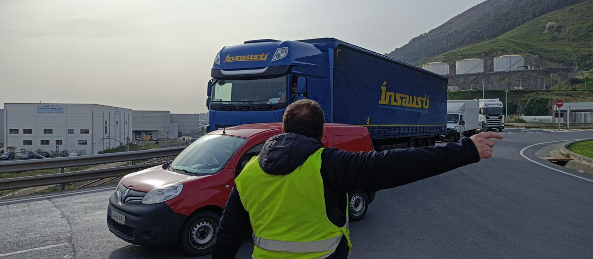 Los transportistas aseguran que las promesas del ministerio son inasumibles y planean una huelga para agosto