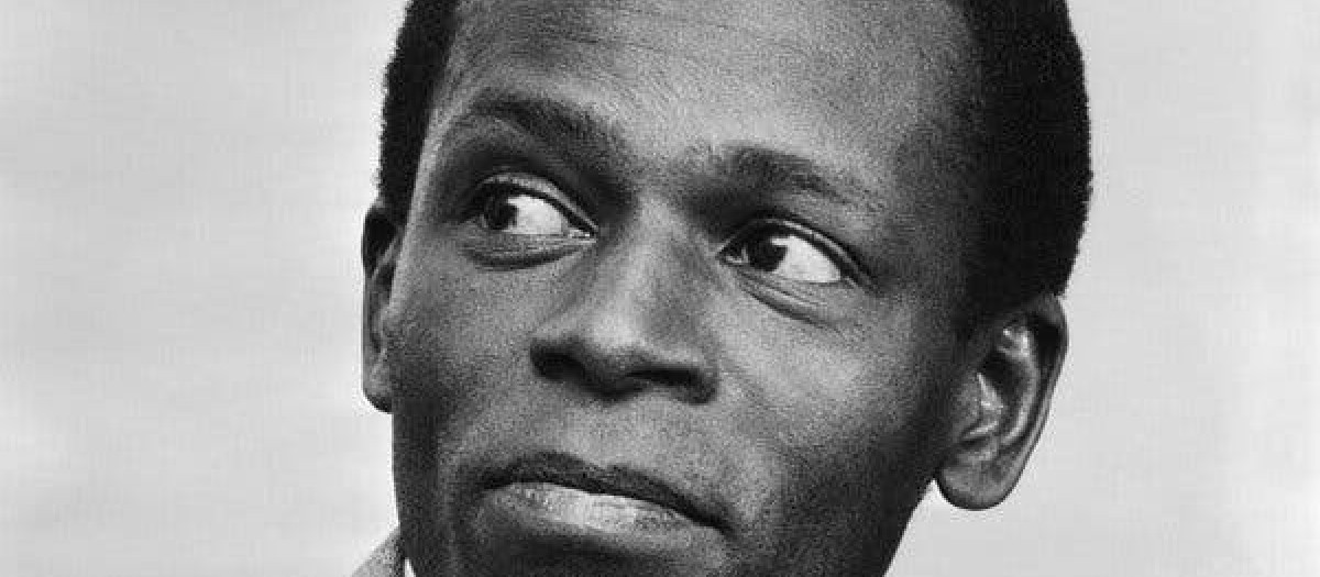 El difunto expresidente de Angola, José Eduardo Dos Santos, en su juventud
