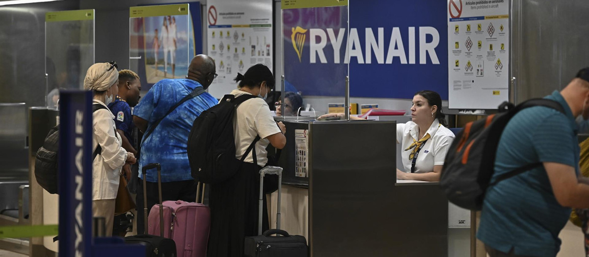 Decenas de vuelos de Ryanair anulados desde el inicio de la huelga de tripulantes