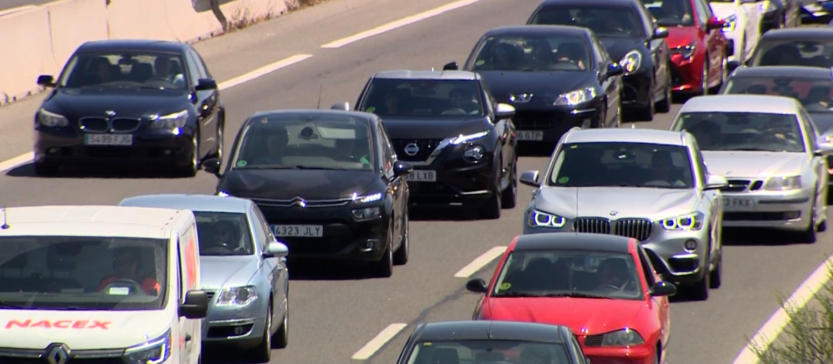 Coches en la carretera