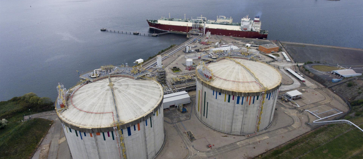 Terminal de gas natural licuado (GNL) de Reganosa en Mugardos (A Coruña).