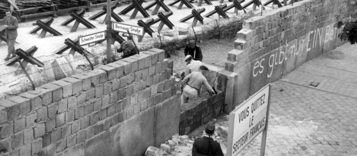 Construcción del Muro de Berlín