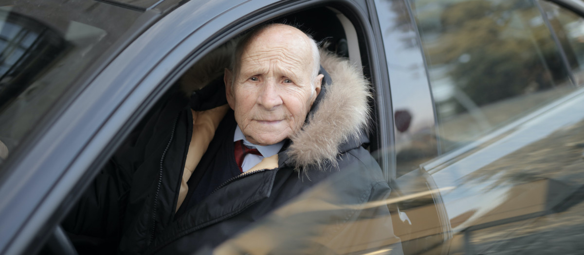 Tercera edad al volante