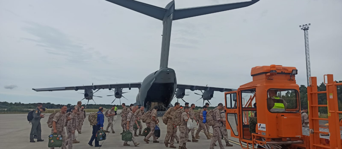 Los soldados han viajado hasta Estonia en un Airbus A-400 del Ejército del Aire