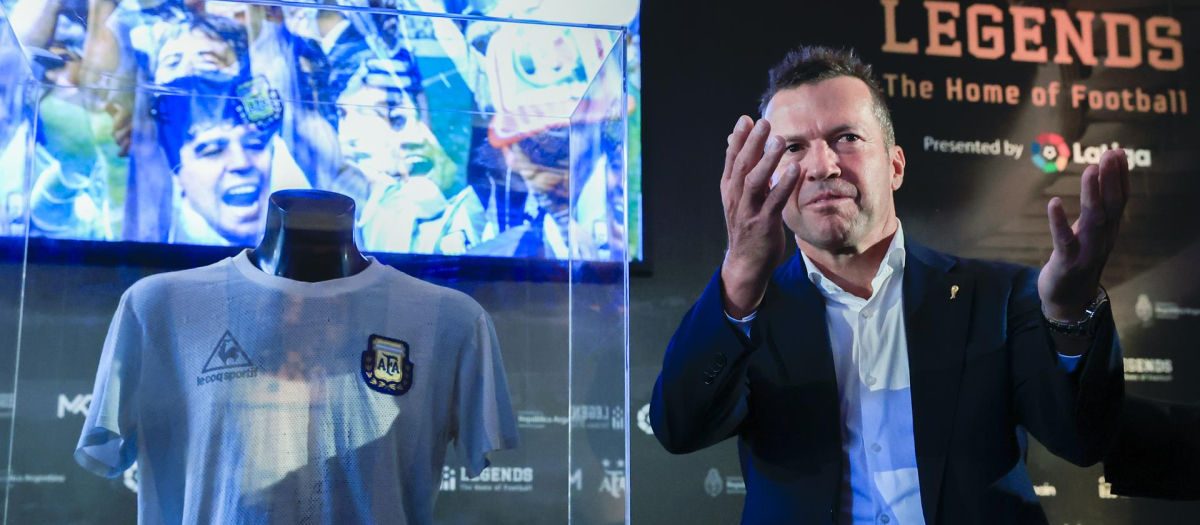 Lothar Matthaus ha entregado al Museo Legends la camiseta que le dio Maradona tras la final del Mundial de México'86