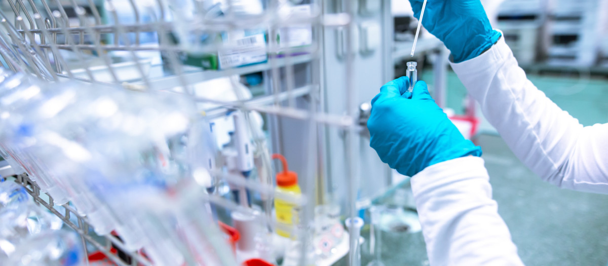 Laboratory scientist conducting a research, experiments, chemist adjusts samples in a petri dish.a,Laboratory,scientist,conducting,research,experiments,chemist,adjusts,samples,in,petri,dish,analysis, assistant, biology, chemical, chemist, chemistry, clinic, coat, computer, coronavirus, doctor, education, embrion, embryo, embryologist, embryology, exam, experiment, health care, healthcare, hospital, lab, laboratory, male, man, medic, medical, medicine, microbiology, microscope, occupation, pharmaceutical, professional, research, researcher, results, sample, science, scientific, scientist, screen, specialist, study, technology, test, test tube, vaccine, virus, working, writing