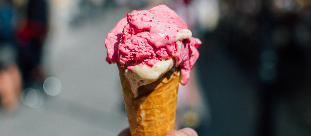 Medicina. Marcin Jasiński, Martyna Maciejewska, Anna Brodziak, Michał Górka, Kamila Skwierawska, Wiesław Jędrzejczak, Agnieszka Tomaszewska, Grzegorz Basak y Emilian Snarski descubrieron que los helados pueden evitar la mucositis oral consecuencia de la quimioterapia.