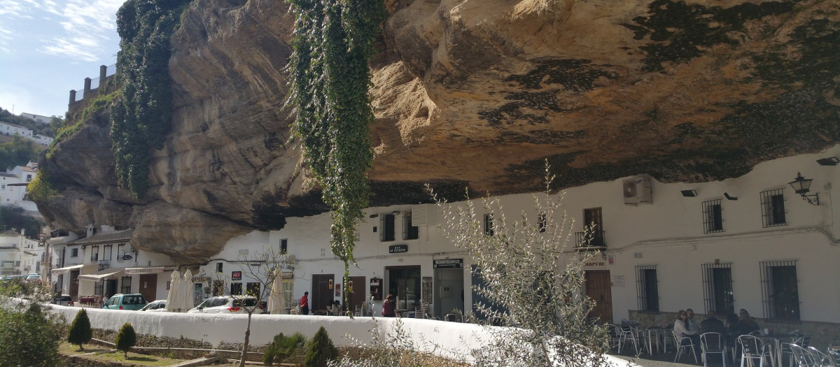 Setenil de las Bodegas, Cádiz