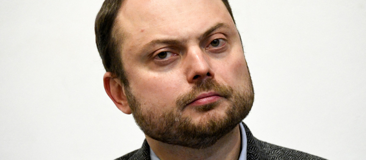 El Kremlin acusó de "alta traición" al periodista y activista ruso Vladimir Kara-Murza