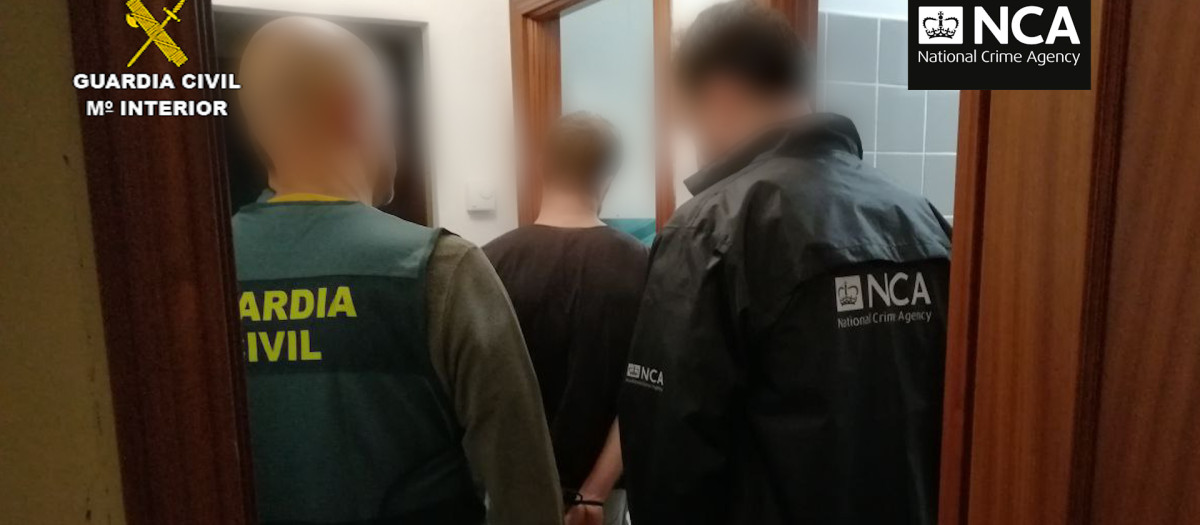 Imagen de la operación que ha permitido desmantelar la banda criminal que cobraba hasta 15.000 euros a los polizones que llevaban en ferrys al Reino Unido