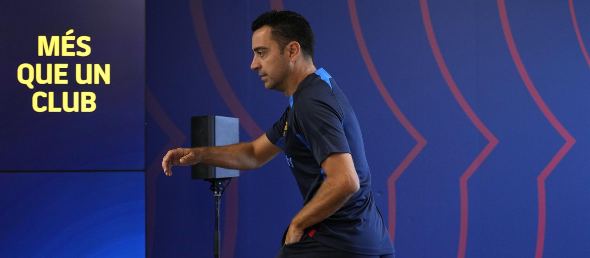 Xavi Hernández acumula dos eliminaciones consecutivas en primera ronda de Champions