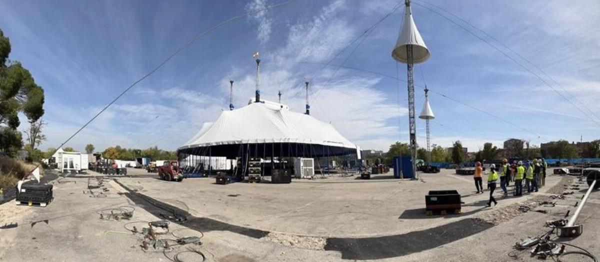 El Circo del Sol levanta la gran carpa de 'Luzia'