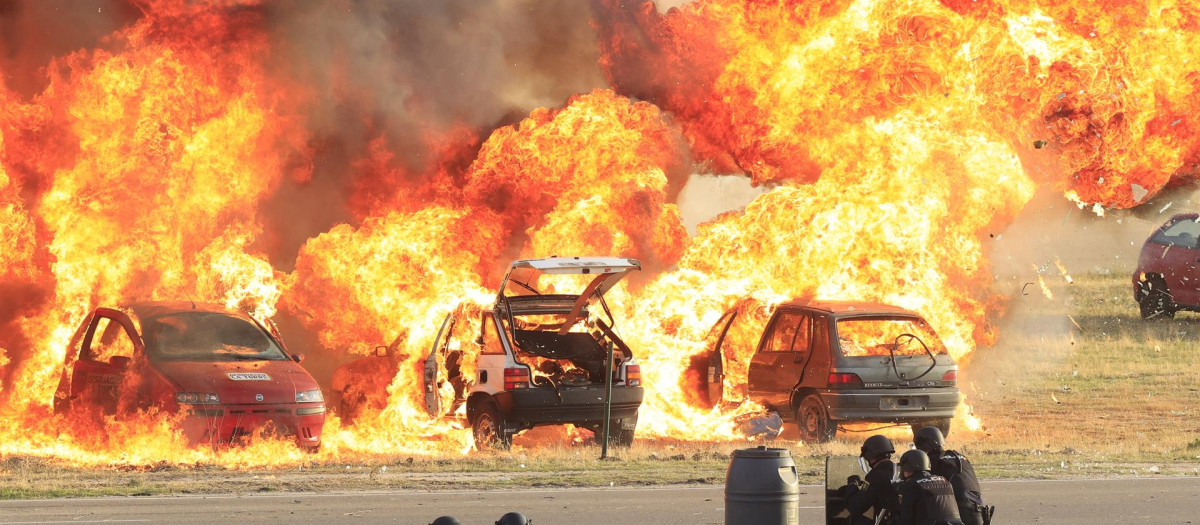 n momento del gran simulacro de emergencias llevado a cabo este sábado en Madrid, en el que participan un total de 1.200 intervinientes y que pone punto final a las XXV Jornadas Municipales de Catástrofes que ha organizado SAMUR-Protección Civil