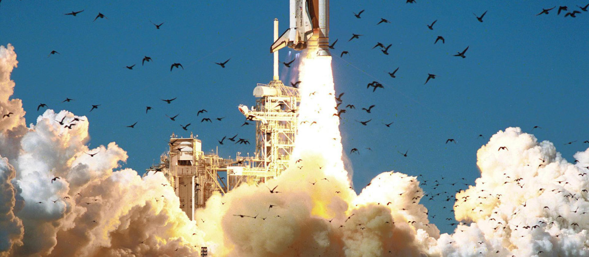 Un "artefacto" del transbordador Challenger, que en 1986 se desintegró a los 73 segundos de su lanzamiento, lo que causó la muerte de siete astronautas, fue descubierto en aguas cerca de Florida