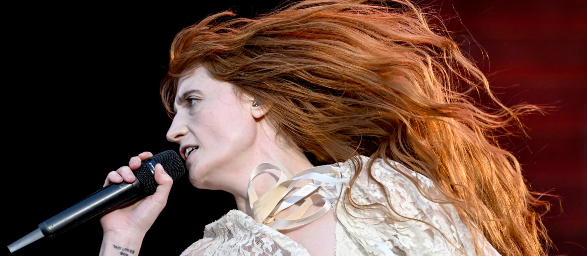 Florence Welch, vocalista de Florence and the Machine, durante uno de sus últimos conciertos de su gira Dance Fever en Reino Unido