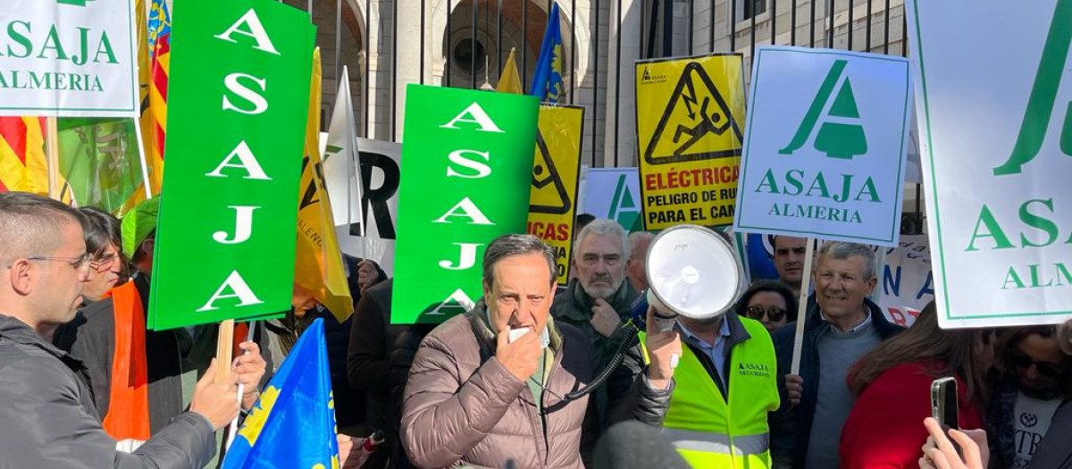 Protesta de Asaja Córdoba ante el Ministerio para la Transición Ecológica