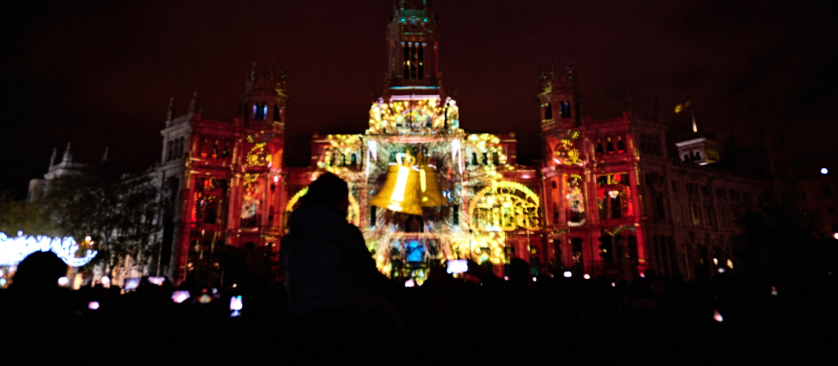 Imágenes del videomapping de Cibeles para felicitar la Navidad