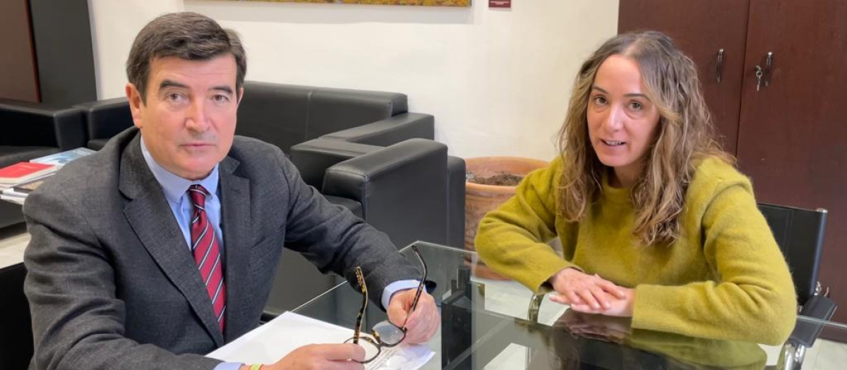 El portavoz de Ciudadanos en el Ayuntamiento de Valencia, Fernando Giner, con la concejala Gloria Tello.