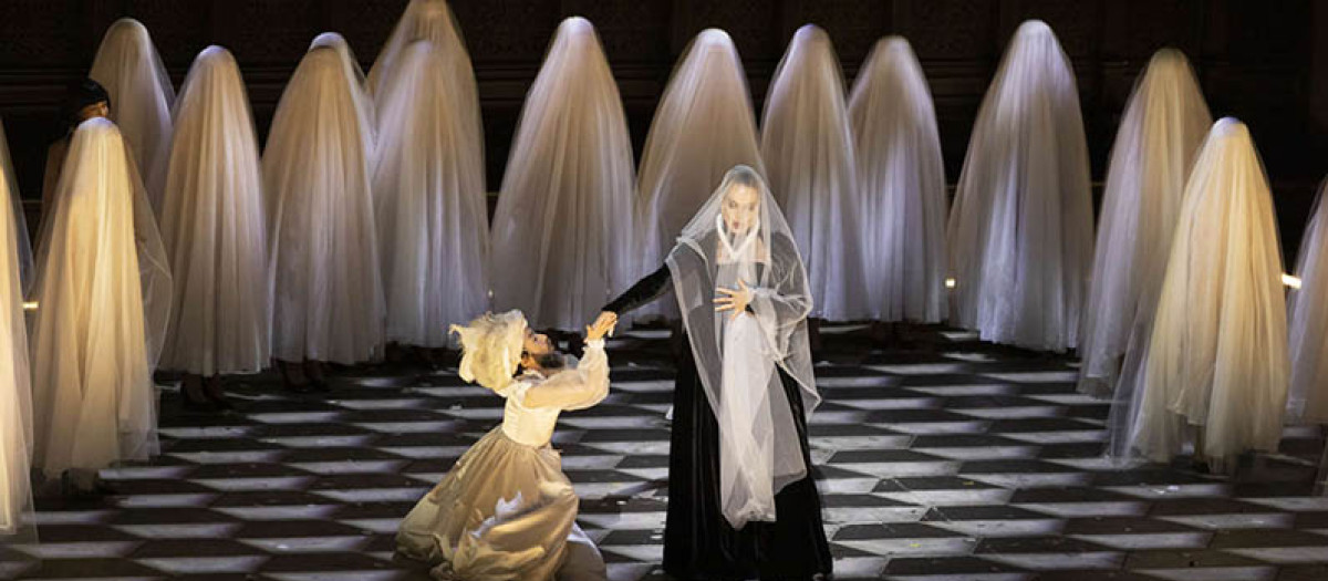 Escena de la nueva producción de Claus Gruth, Don Carlo