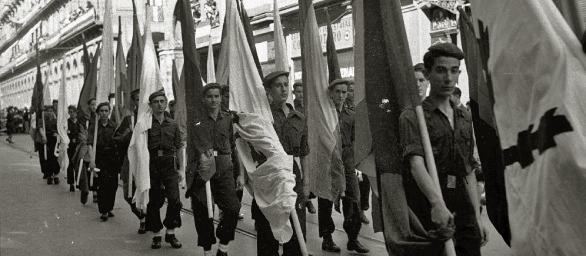 Requete en desfile, 1937