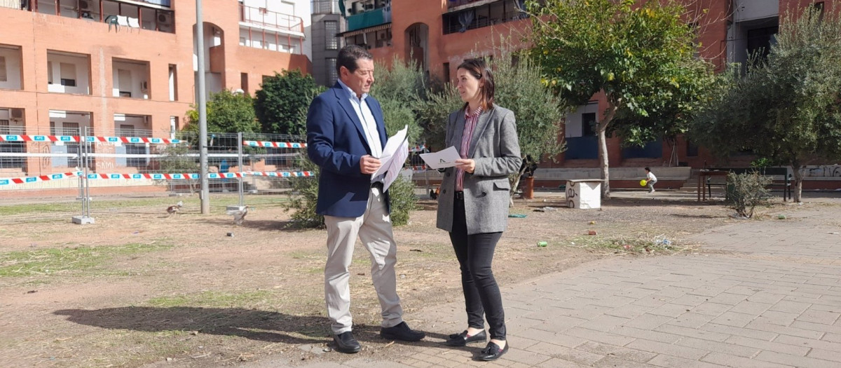 La delegada territorial de Fomento, Infraestructuras y Ordenación del Territorio, Cristina Casanueva, visita Las Moreras