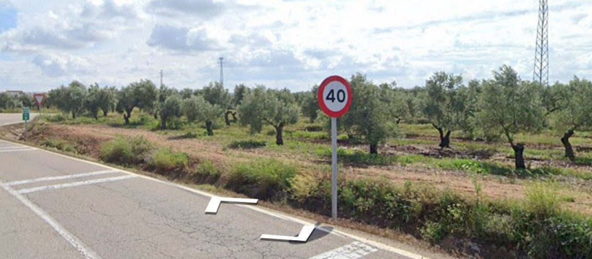 El accidente se produjo cerca de una rotonda en la A-440.