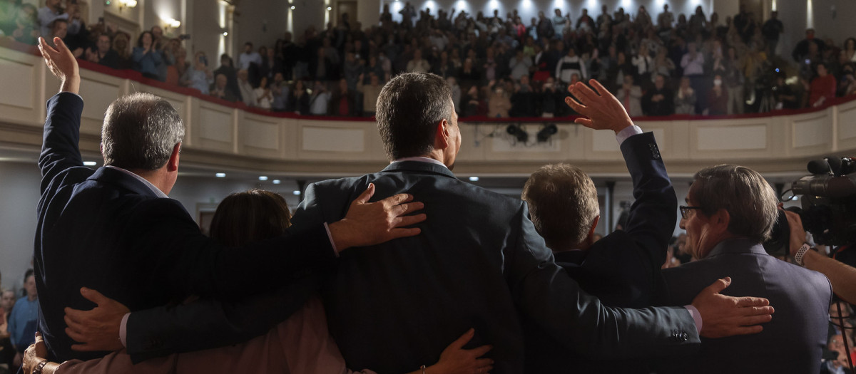 Pedro Sánchez en un acto en Baza, Granada