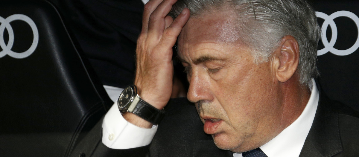 Carlo Ancelotti, en el banquillo del Real Madrid, en 2015