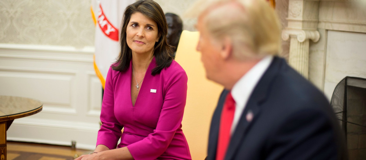 La exembajadora de EE.UU. ante la ONU, Nikki Haley y el expresidente Donald Trump