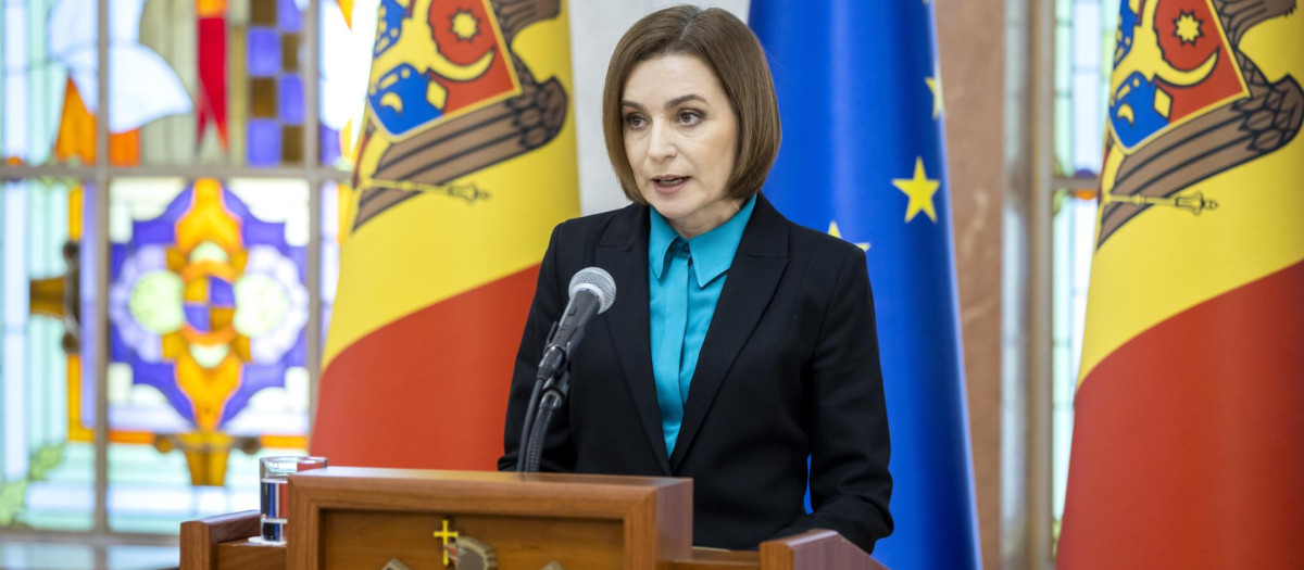 Chisinau (Moldova), 13/02/2023.- President of Moldova Maia Sandu speaks during a press briefing at the presidential palace in Chisinau, Moldova, 13 February 2023. Sandu spoke about the possibility of threats to national security allegedly posed by Russia to remove the current pro-European power from Chisinau through the involvement of people from outside the country. (Moldavia, Rusia) EFE/EPA/DUMITRU DORU