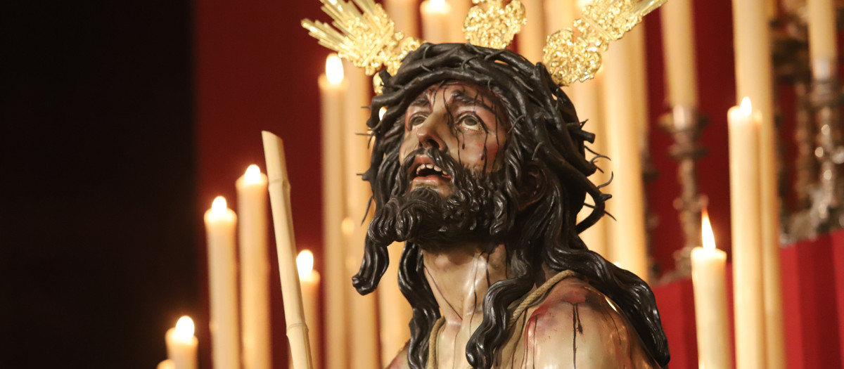 Besapiés a Nuestro Padre Jesús Humilde en su Coronación de Espinas