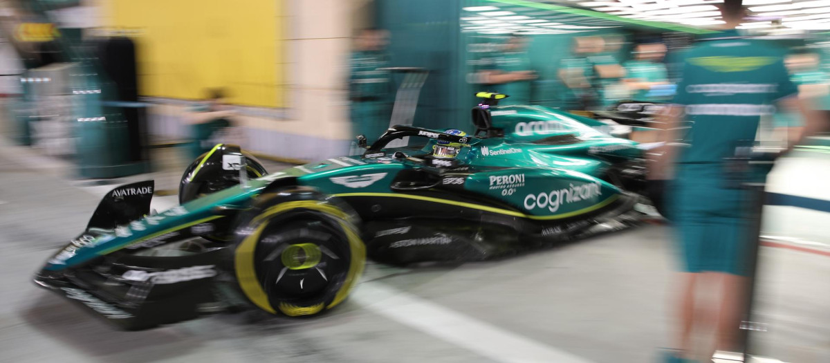 Sakhir (Bahrain), 24/02/2023.- Spanish Formula One driver Fernando Alonso of Aston Martin Cognizant F1 Team in action during the pre-season test sessions for the 2023 Formula One at the Sakhir circuit near Manama, Bahrain, 24 February 2023. (Fórmula Uno, Bahrein) EFE/EPA/ALI HAIDER