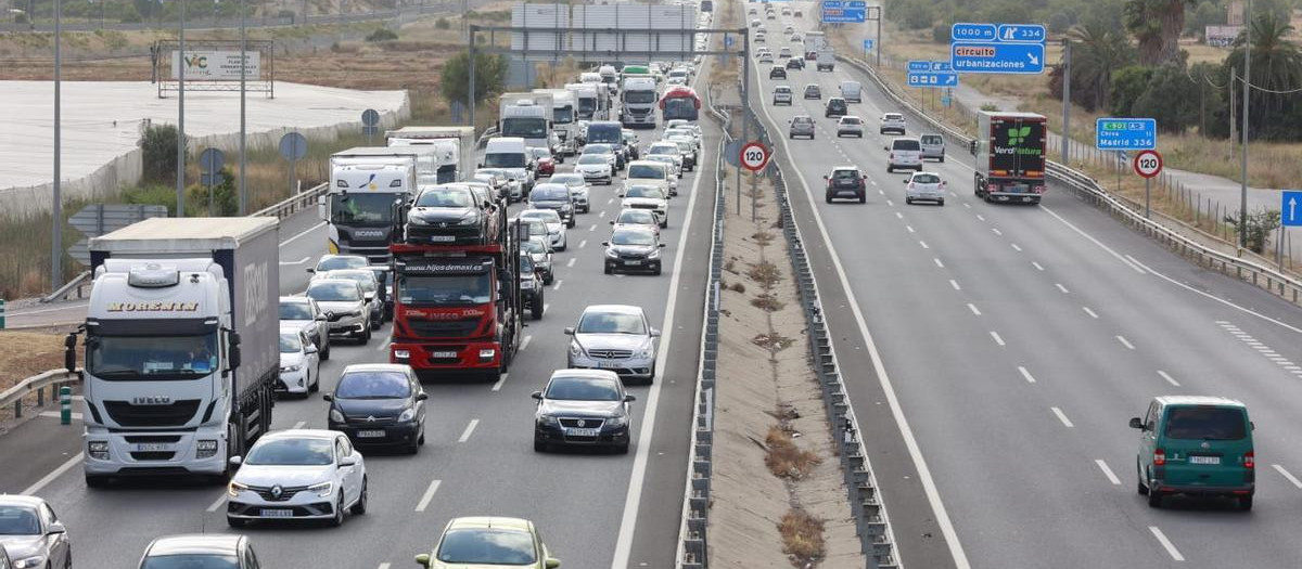 La DGT lleva a cabo campañas de control periódicas sobre determinado tipo de vehículos
