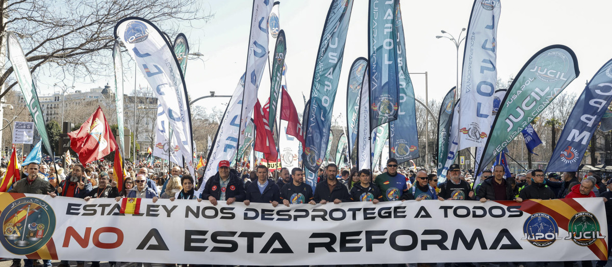 Manifestación convocada por los sindicatos JUPOL y JUCIL