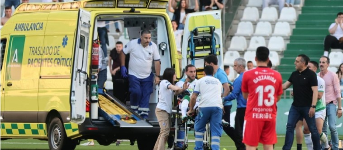 Momento en el que Dragisa Gudelj es trasladado al hospital