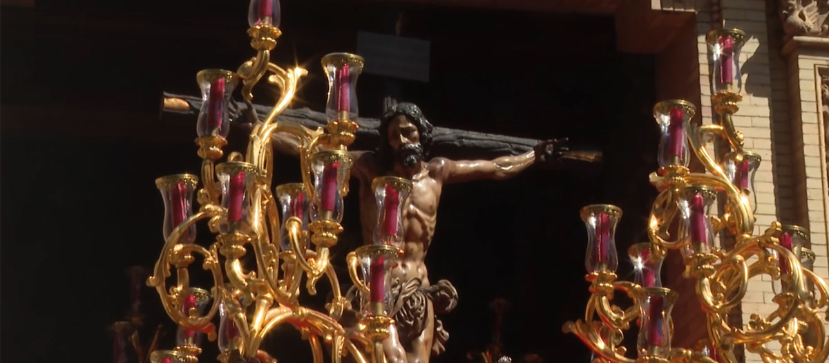 Imagen de una procesión de Semana Santa