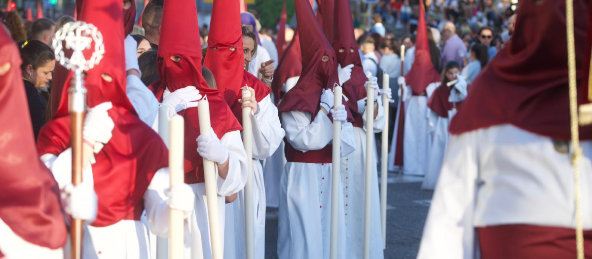 Salida procesional de la hermandad del Descendimiento