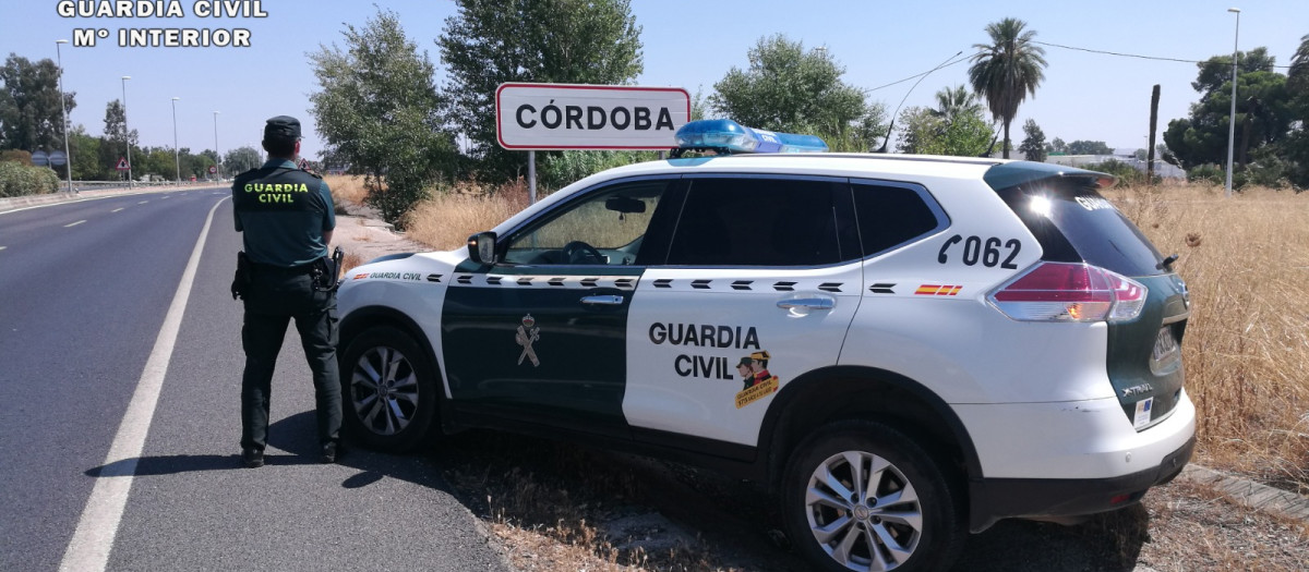 Agente de la Guardia Civil en Córdoba