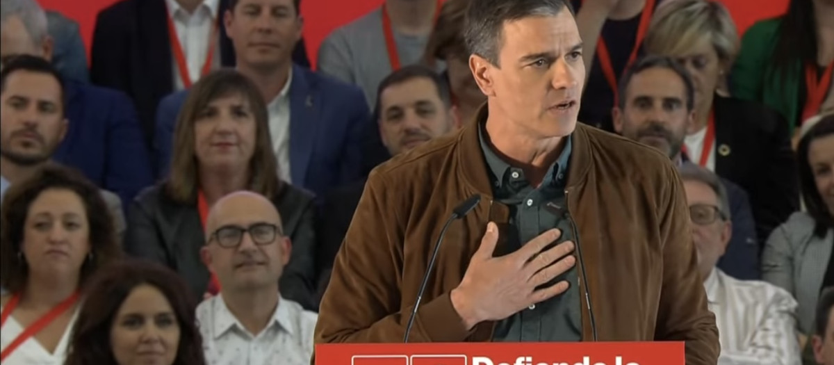 El presidente del Gobierno, Pedro Sánchez, en un mitin del PSOE en Valencia.