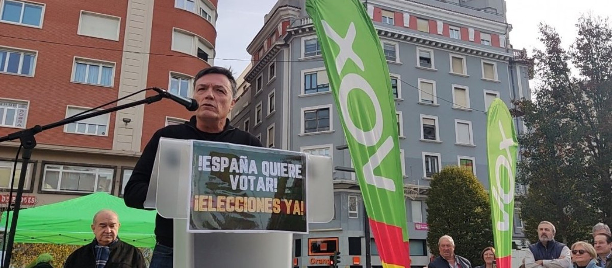 Dimite la mitad de la dirección de Vox en Cantabria a mes y medio de ...