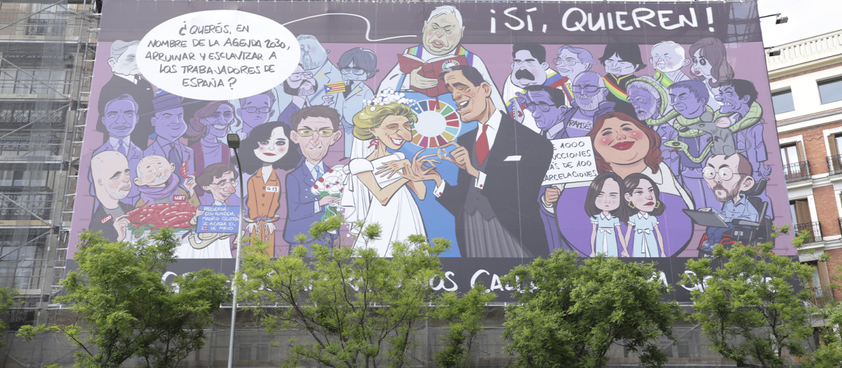 Vox despliega una lona donde denuncia la Agenda 2030