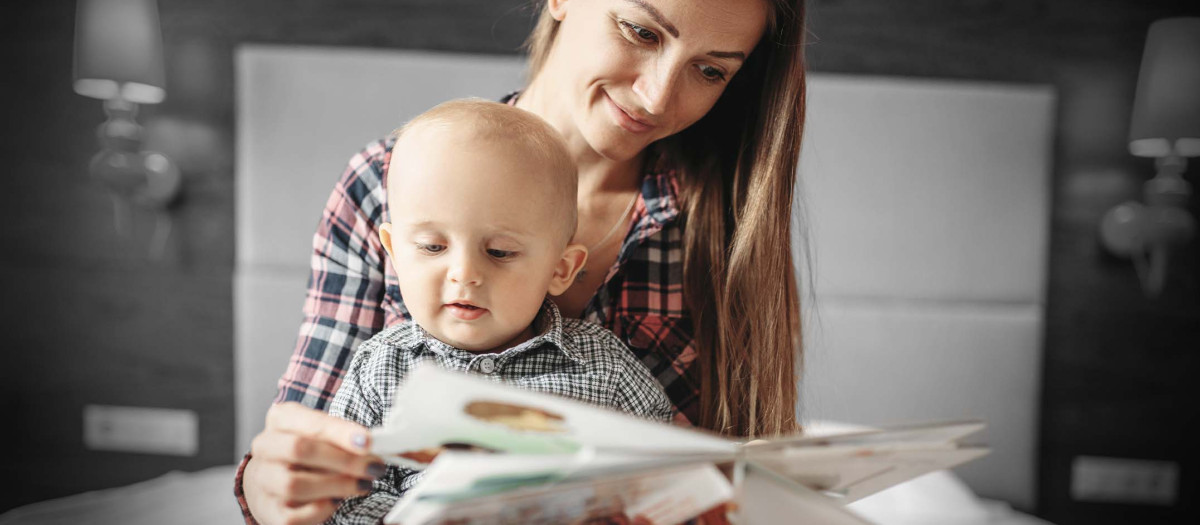 Hay acciones sencillas que los padres pueden acometer para fomentar el hábito lector en sus hijos