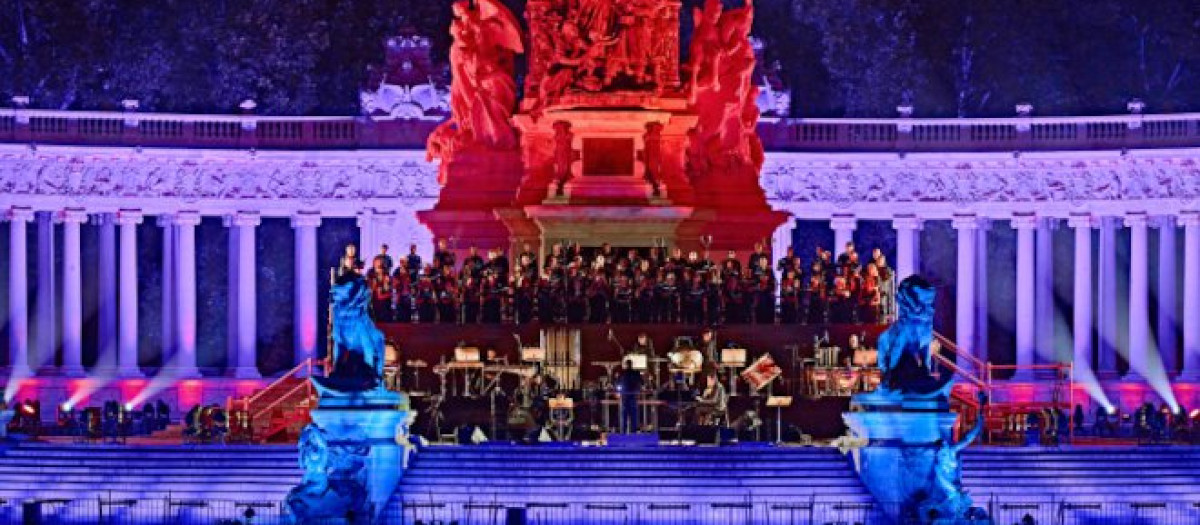 Espectáculo Zarzuela Monumental en el Estanque Grande de El Retiro